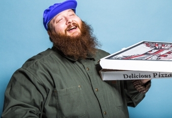 Action Bronson has his own dating show and Taylor Swift is breaking records, what is the world coming to?! - Weekly Dose of Social Media
